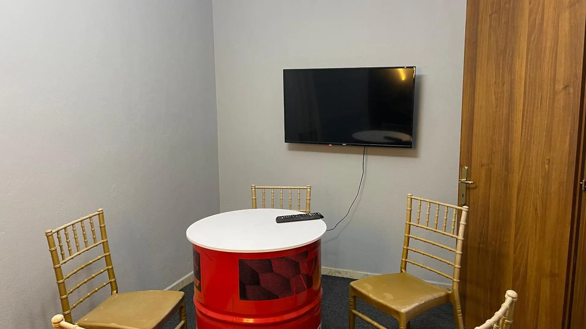 Апартаменты Super House 2 Blloku - 3 Rooms Тирана