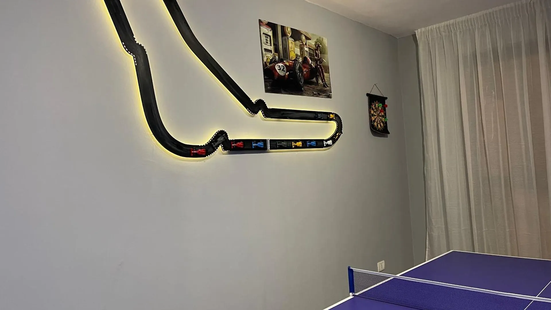 Апартаменты Super House 2 Blloku - 3 Rooms Тирана