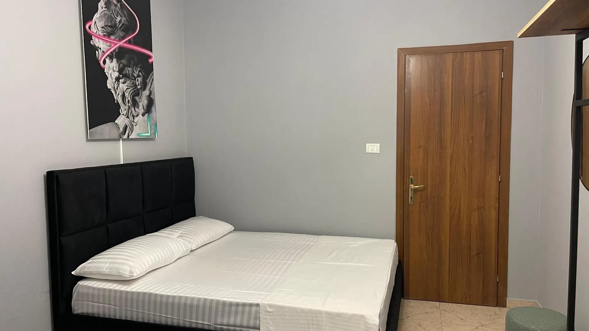 Super House 2 Blloku - 3 Rooms Tirana