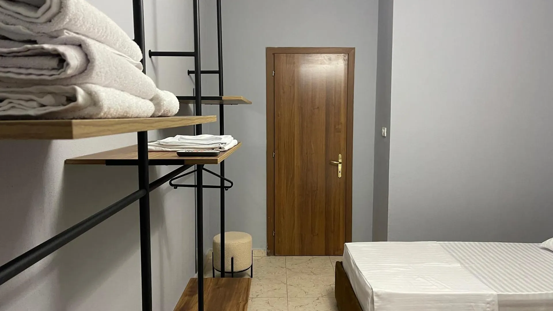 Super House 2 Blloku - 3 Rooms Tirana Apartment