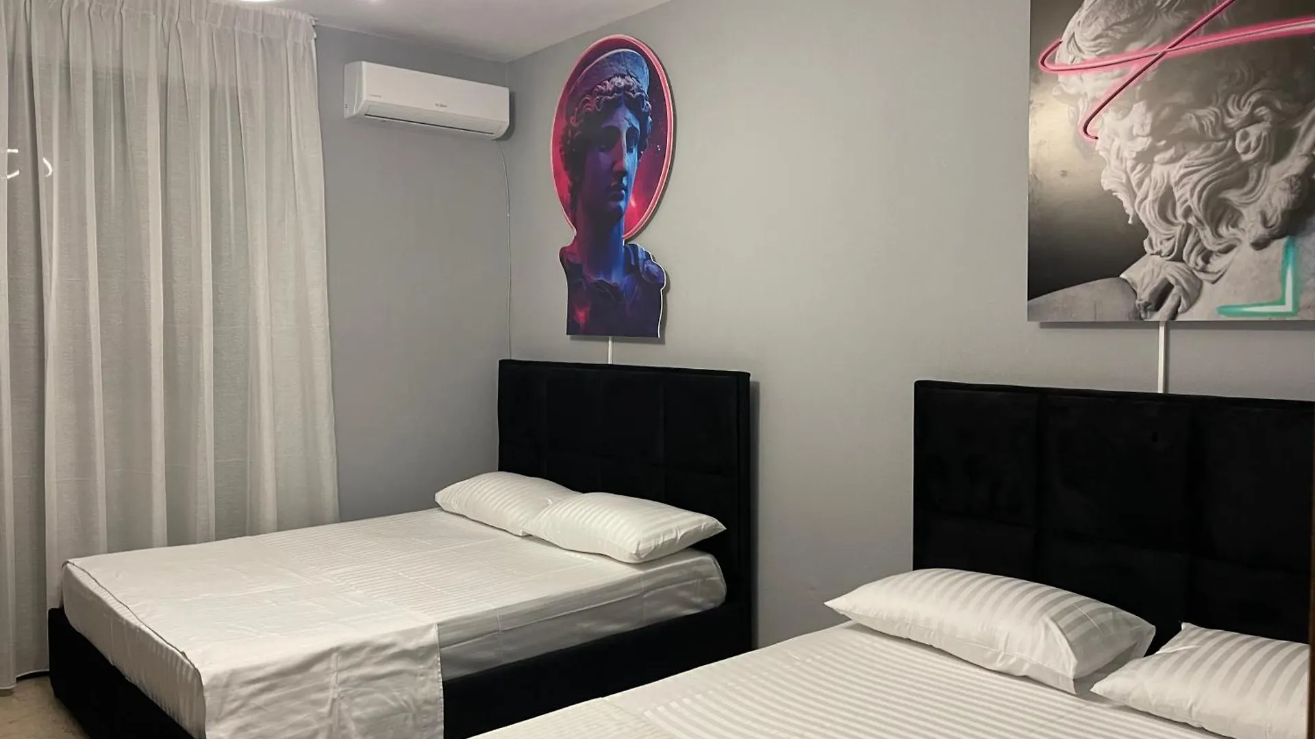 Super House 2 Blloku - 3 Rooms Tirana