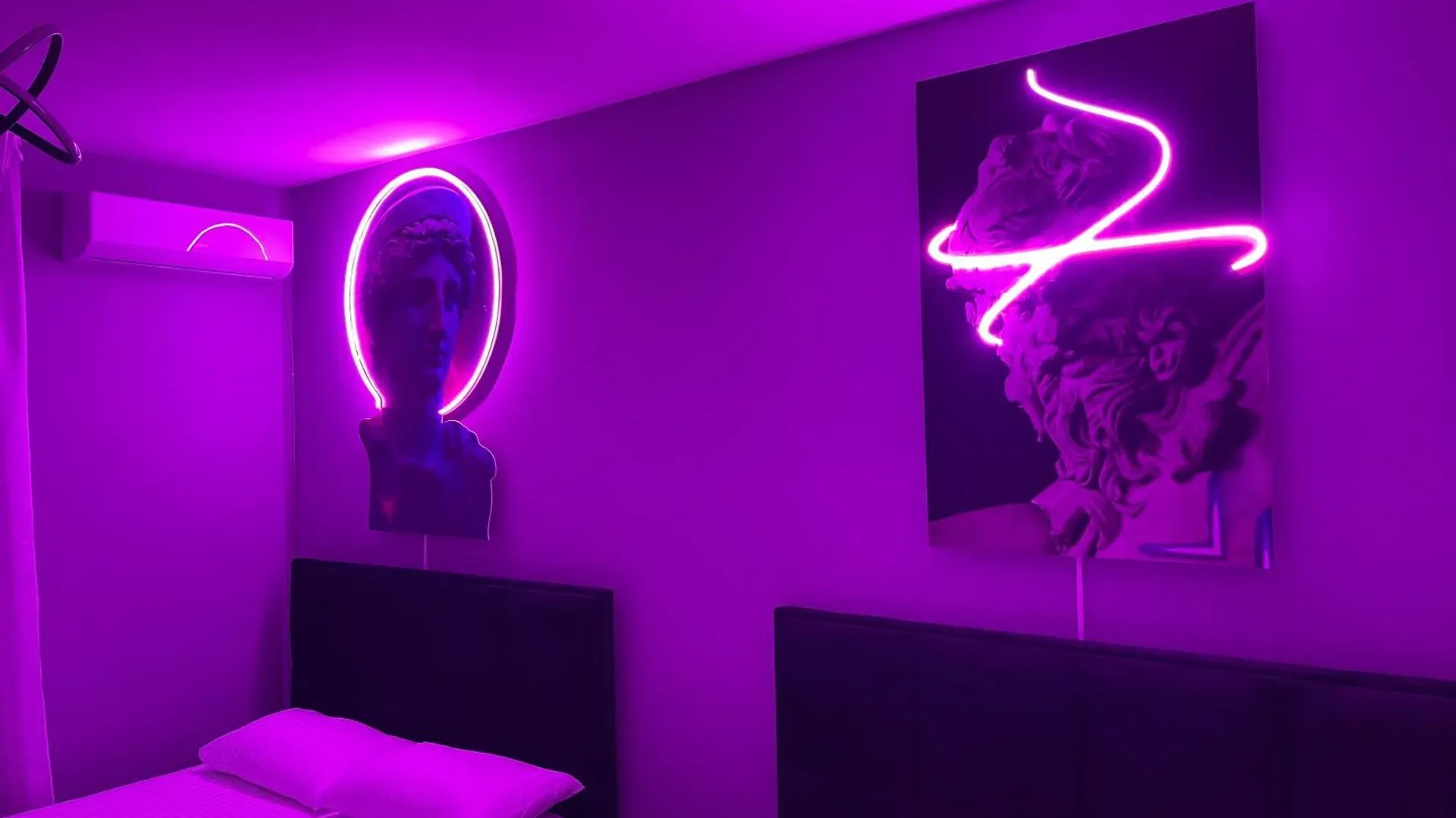 Super House 2 Blloku - 3 Rooms Tirana Apartment